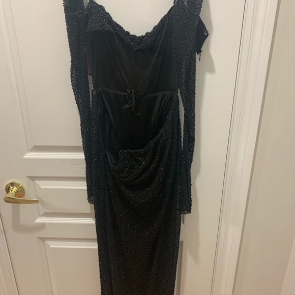 Oh Polly Champel dress - Picture 2 of 6